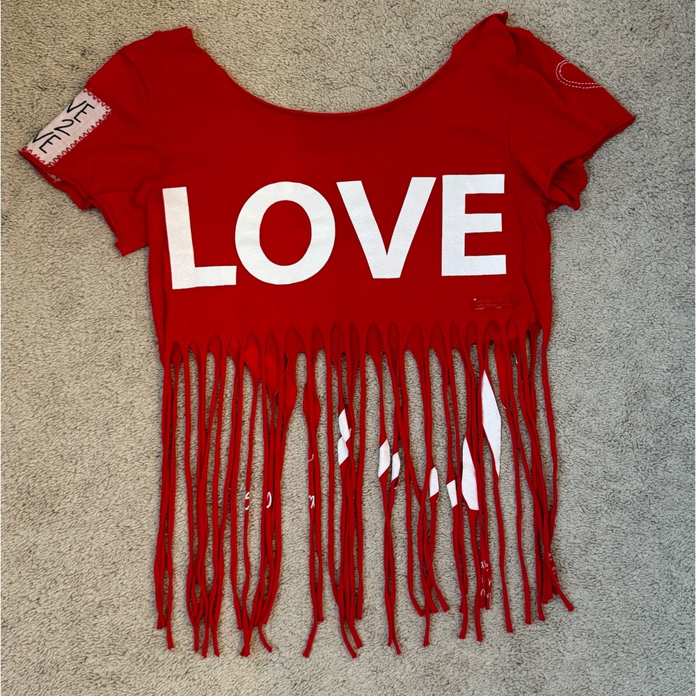 PEACE LOVE WORLD - FRINGED CROP TOP